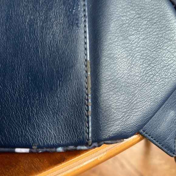 Simply Vera Wang Blue Floral Multi Pocket Bookbag - Picture 16 of 16